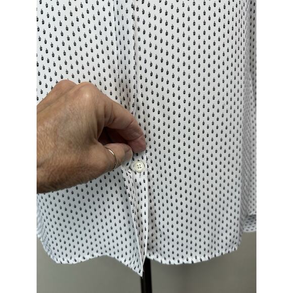 Ann Taylor LOFT White W/ Black Print No Show Buttons Blouse Top Sz S Classic EUC - Picture 4 of 16